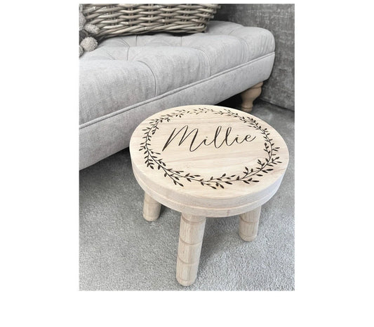 Leaf Wreath Children's Stool